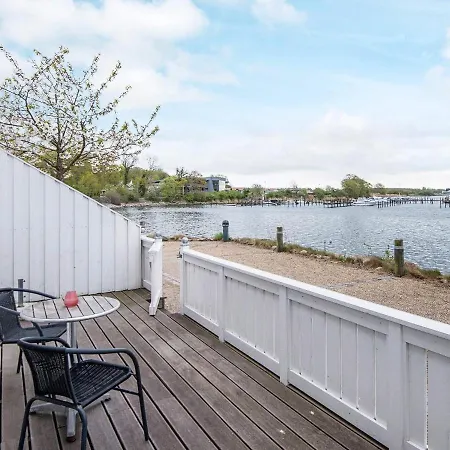 度假居 4 Person In